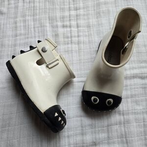 Mini Melissa monster boots 8